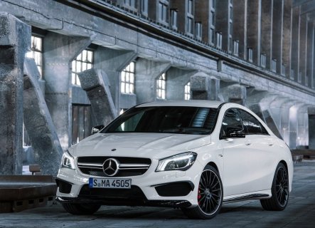 Mercedes Benz CLA 45 AMG