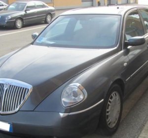 Italian government Sells luxury cars