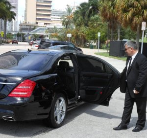 Luxury Town car service Miami